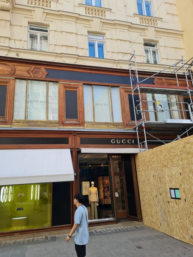 Aufkleber Druck + Montage 1010 Wien – Referenz AbdeX