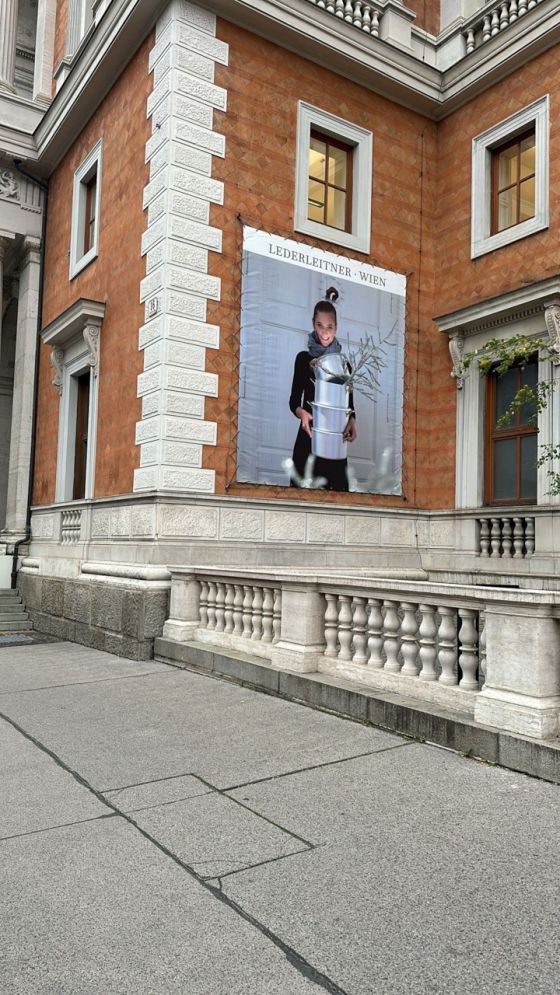 Druck Plane inkl. Montage mit Seilkletterern 1010 Wien Börse