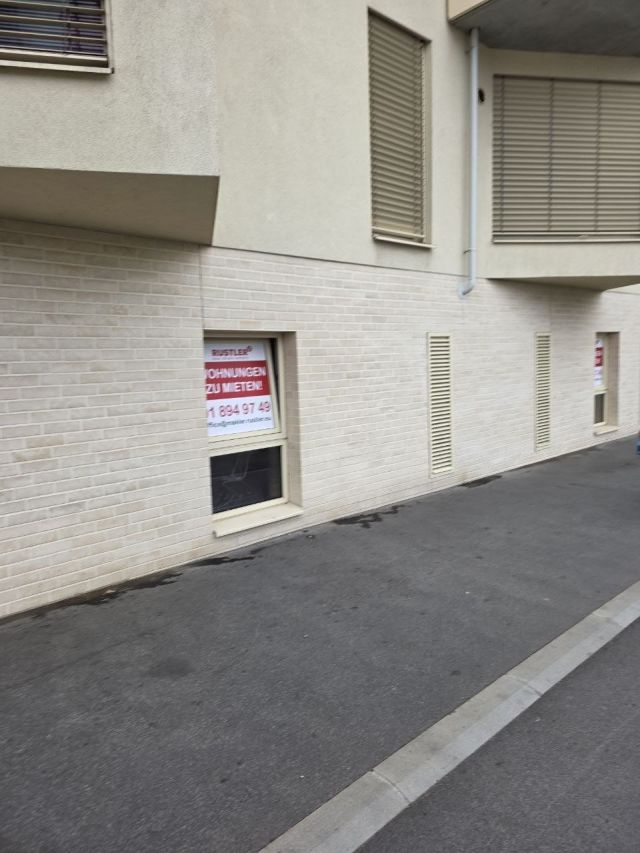 Schaufensterbeklebung bedruckte Folie Druck + Montage – Referenz AbdeX