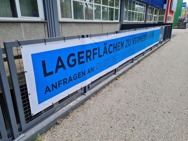 Pvc Planen / Banner bespannt auf Zaungitter – Referenz AbdeX