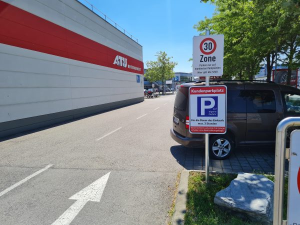 Parkplatzschilder Druck und Montage