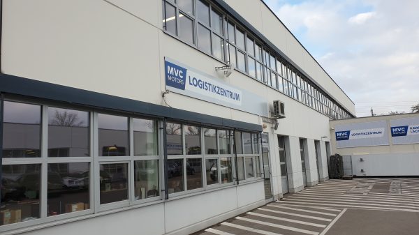 Autohaus und Werkstatt Planen und Schilder Druck und Montage