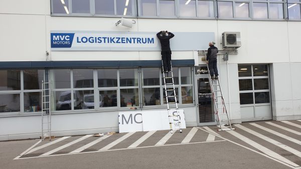 Autohaus und Werkstatt Planen und Schilder Druck und Montage