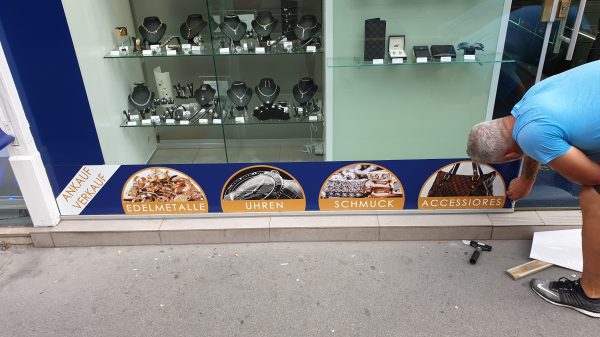 Auslagenbeklebung Druck Folie inkl. Montage 1180 Wien