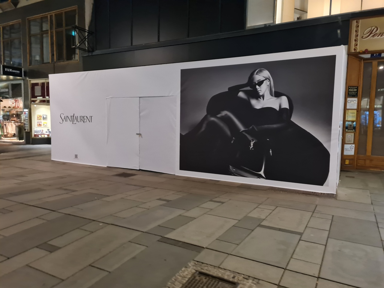 Plane Druck auf Staubwand inkl. Montage 1010 Wien